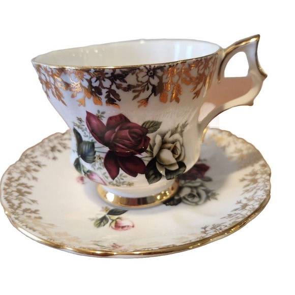 WINDSOR SIGNED & NUMBERED Bone China Teacup & Saucer Roses Gold Gilded England - Picture 5 of 9